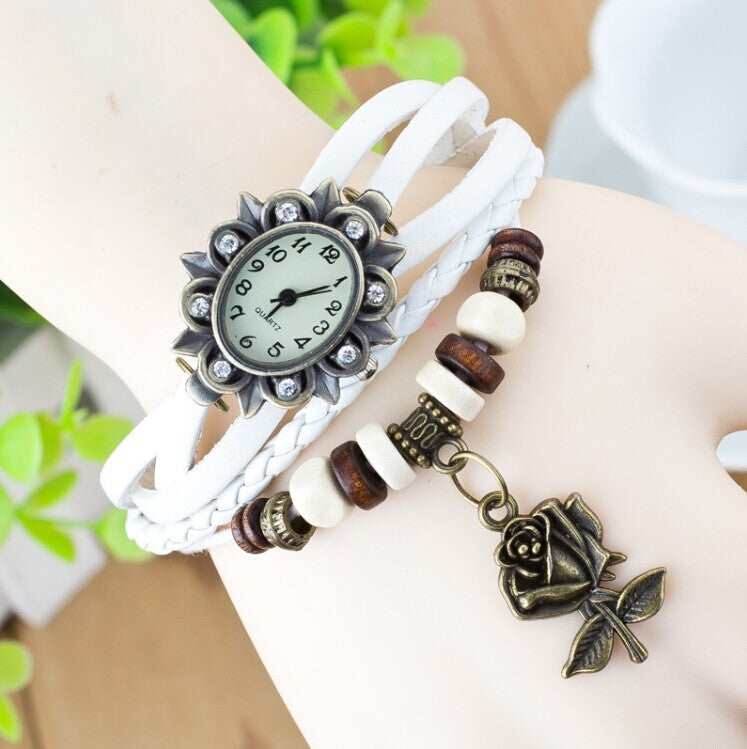 Reloj de moda informal para mujer, pulsera envuelta en cuero, epidermis, colgantes de mariposa para mesa de mujer, venta al por mayor, para niños