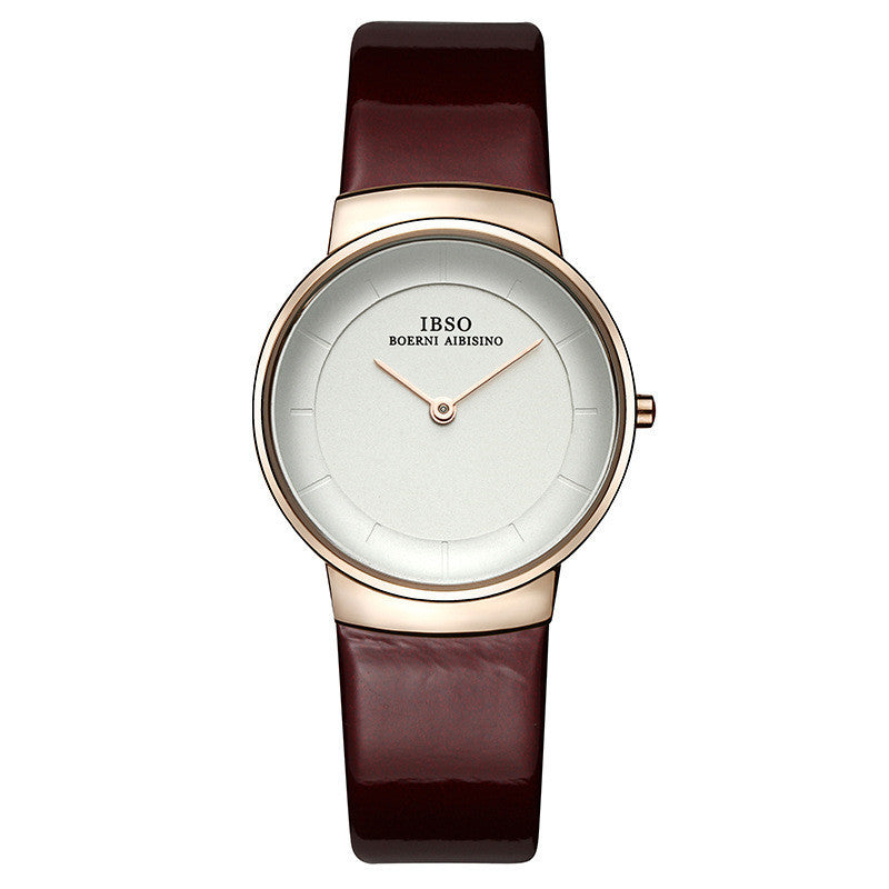 Nuevo reloj de cuarzo minimalista y fino para mujer.