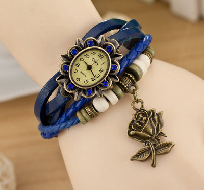 Reloj de moda informal para mujer, pulsera envuelta en cuero, epidermis, colgantes de mariposa para mesa de mujer, venta al por mayor, para niños