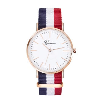 Los amantes miran la tendencia de moda femenina versión coreana del reloj de cuarzo simple para estudiantes masculinos con correa de lona de nailon, venta caliente