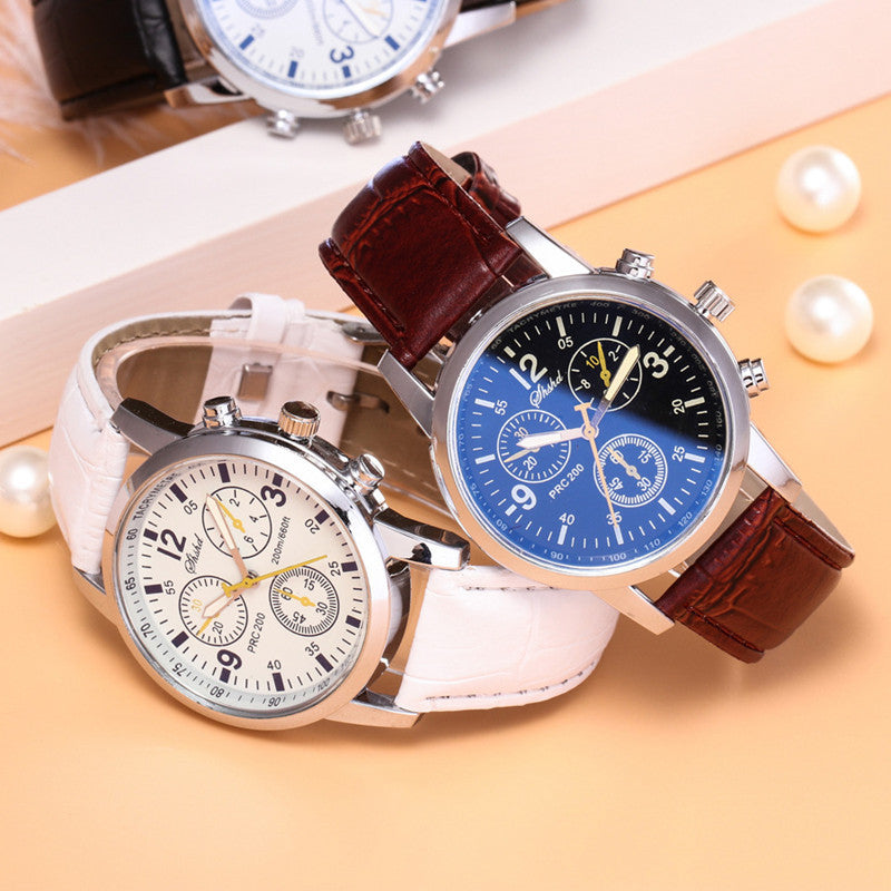 Reloj de hombre con correa de cristal y tres ojos