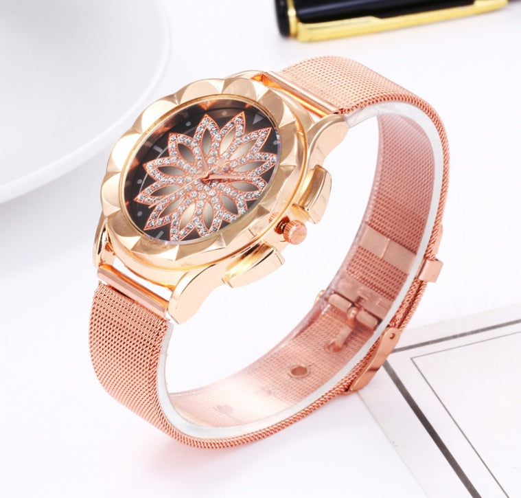 Los modelos de explosión miran al comercio exterior de las mujeres para ejecutar la bandeja de flores creativa para damas, malla de metal casual con reloj de mujer, reloj de cuarzo