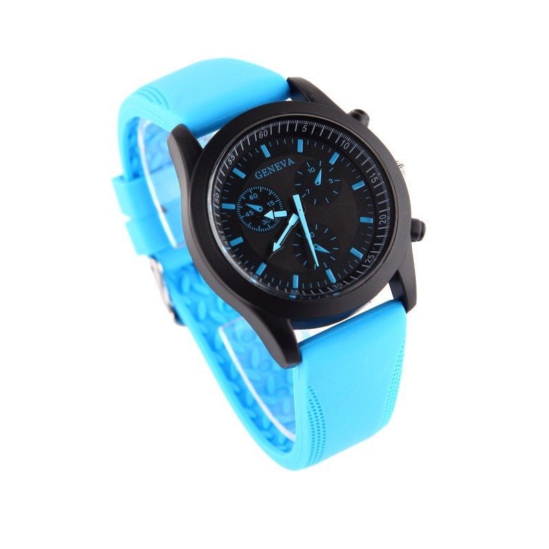 Reloj de cuarzo con correa de silicona y diseño moderno