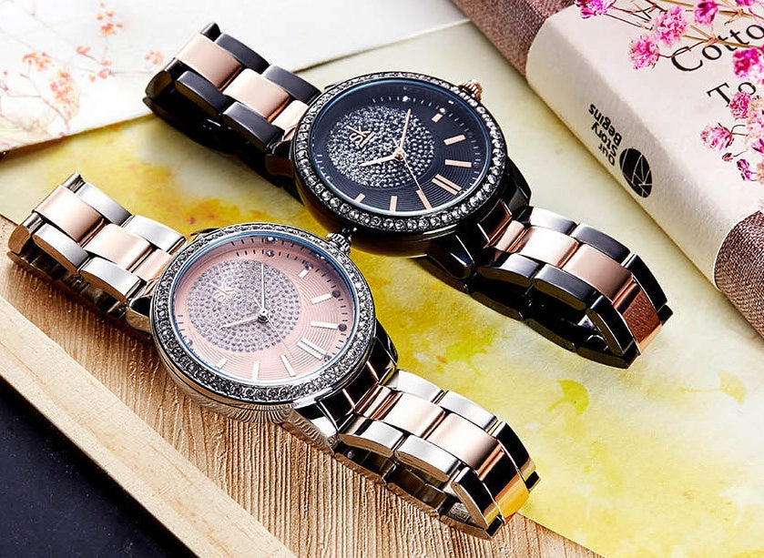 Women's fashion diamond-studded steel business watch