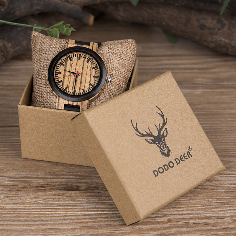 Reloj de cuarzo de madera.