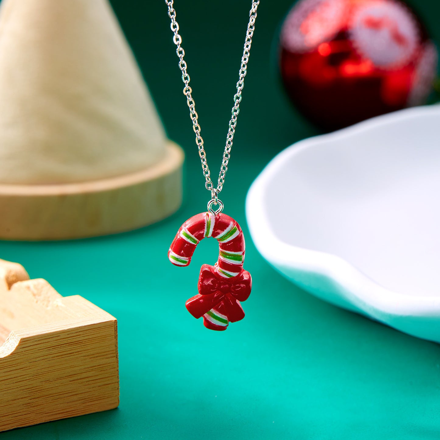 Lindo collar de resina de dibujos animados, colgante de muñeco de nieve de Navidad y Papá Noel, collar de cadena de clavícula para mujer, joyería