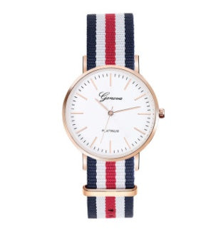 Los amantes miran la tendencia de moda femenina versión coreana del reloj de cuarzo simple para estudiantes masculinos con correa de lona de nailon, venta caliente