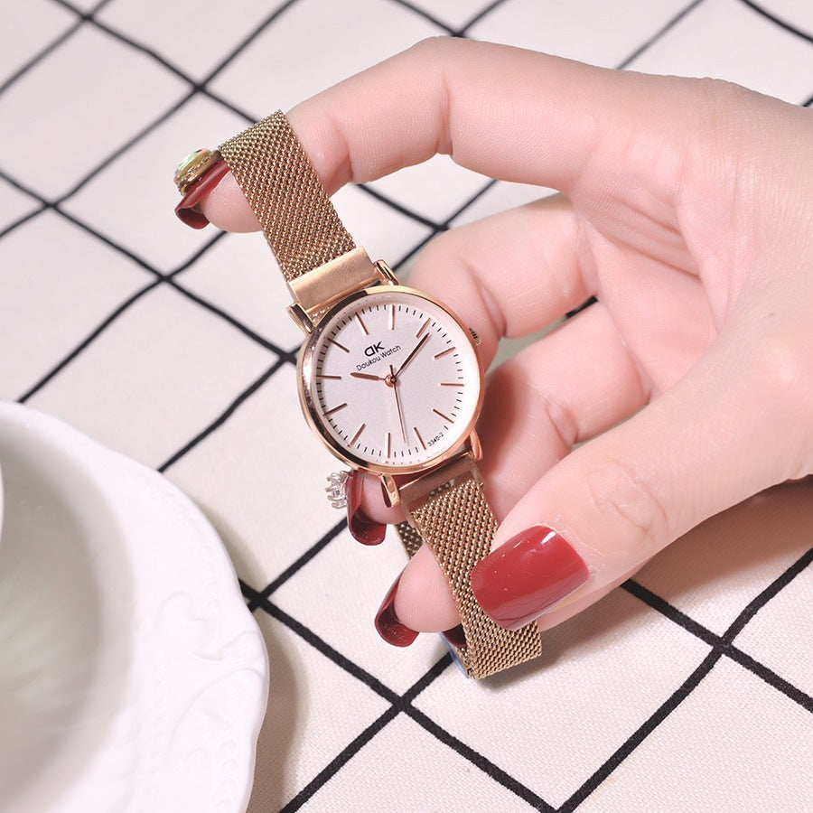 Reloj de cuarzo con correa de malla impermeable sencillo para mujer