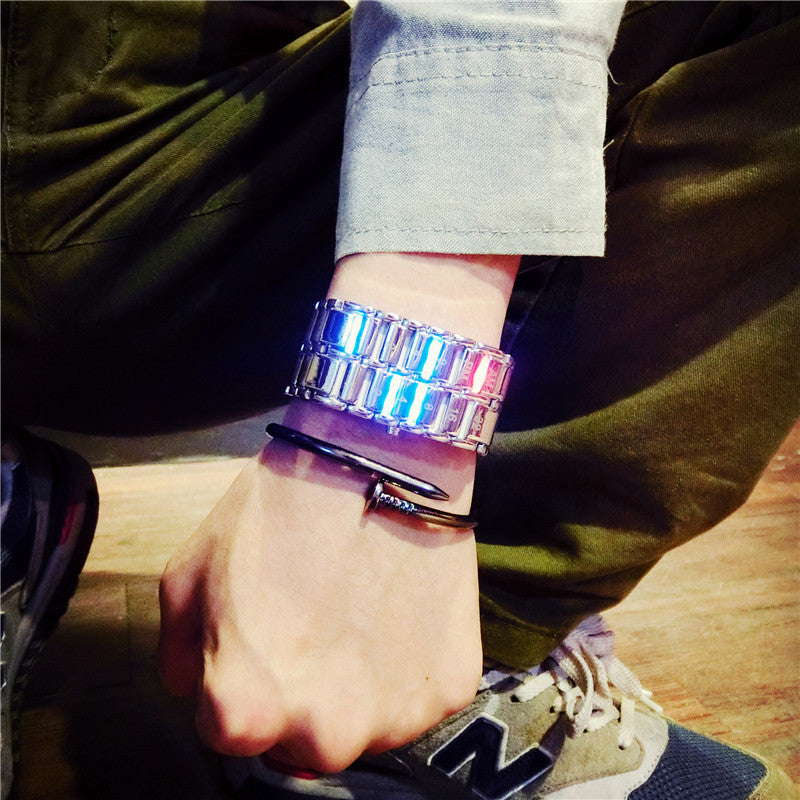 Relojes de pulsera digitales con luz LED creativos para hombres y mujeres, reloj electrónico de estilo masculino y femenino, reloj de pulsera informal de moda para parejas