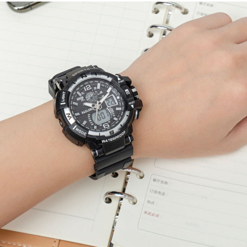 Reloj deportivo multifunción resistente al agua y a la moda.