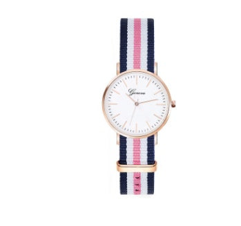 Los amantes miran la tendencia de moda femenina versión coreana del reloj de cuarzo simple para estudiantes masculinos con correa de lona de nailon, venta caliente