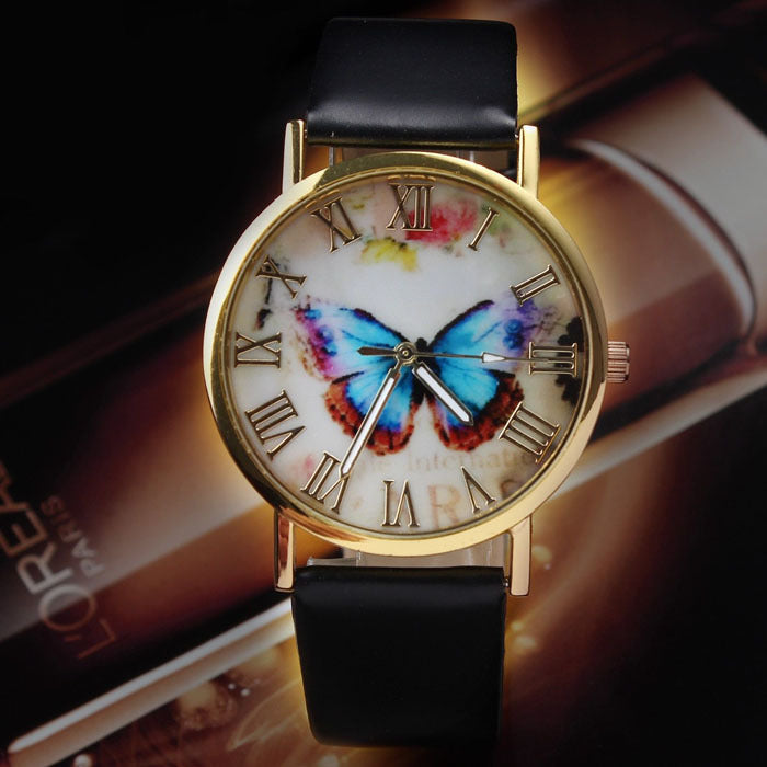 Reloj con correa de mariposa y escala romana Reloj universal de moda con carcasa dorada