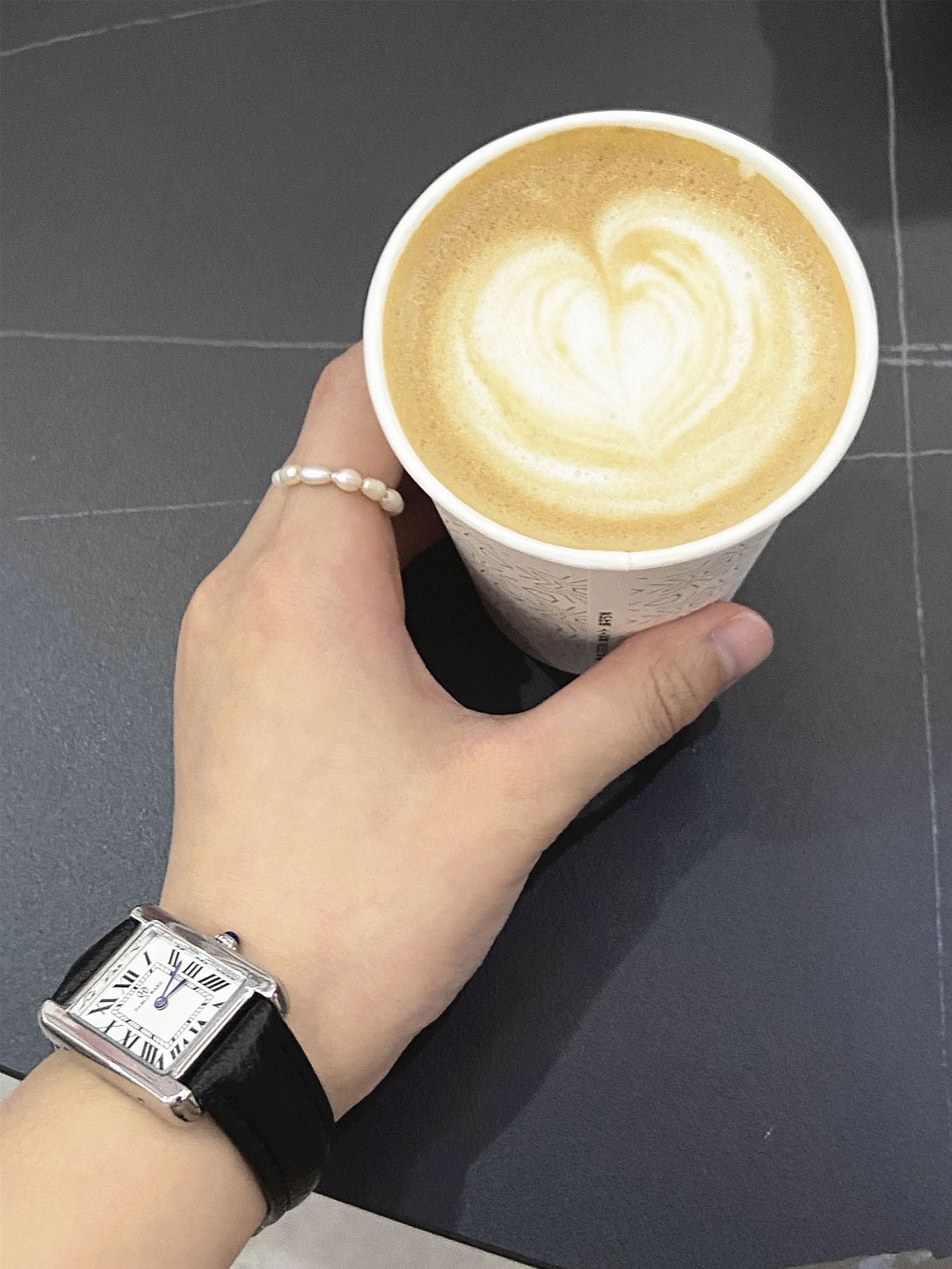 Reloj de cuarzo con correa y esfera rectangular para mujer con escala romana