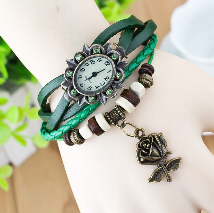 Reloj de moda informal para mujer, pulsera envuelta en cuero, epidermis, colgantes de mariposa para mesa de mujer, venta al por mayor, para niños