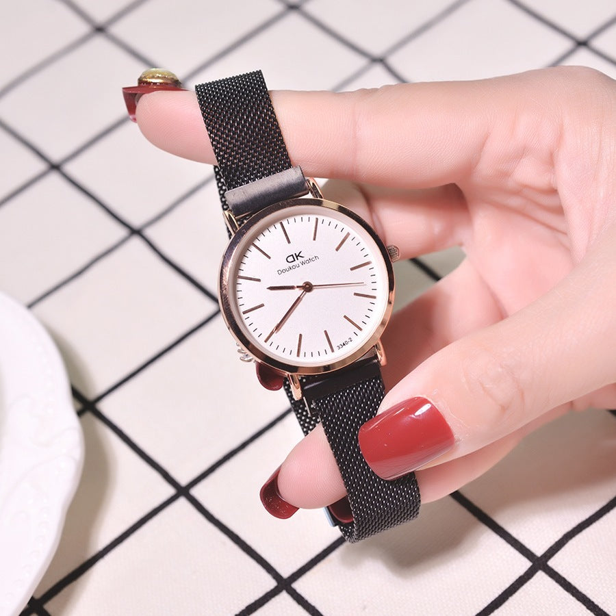 Reloj de cuarzo con correa de malla impermeable sencillo para mujer