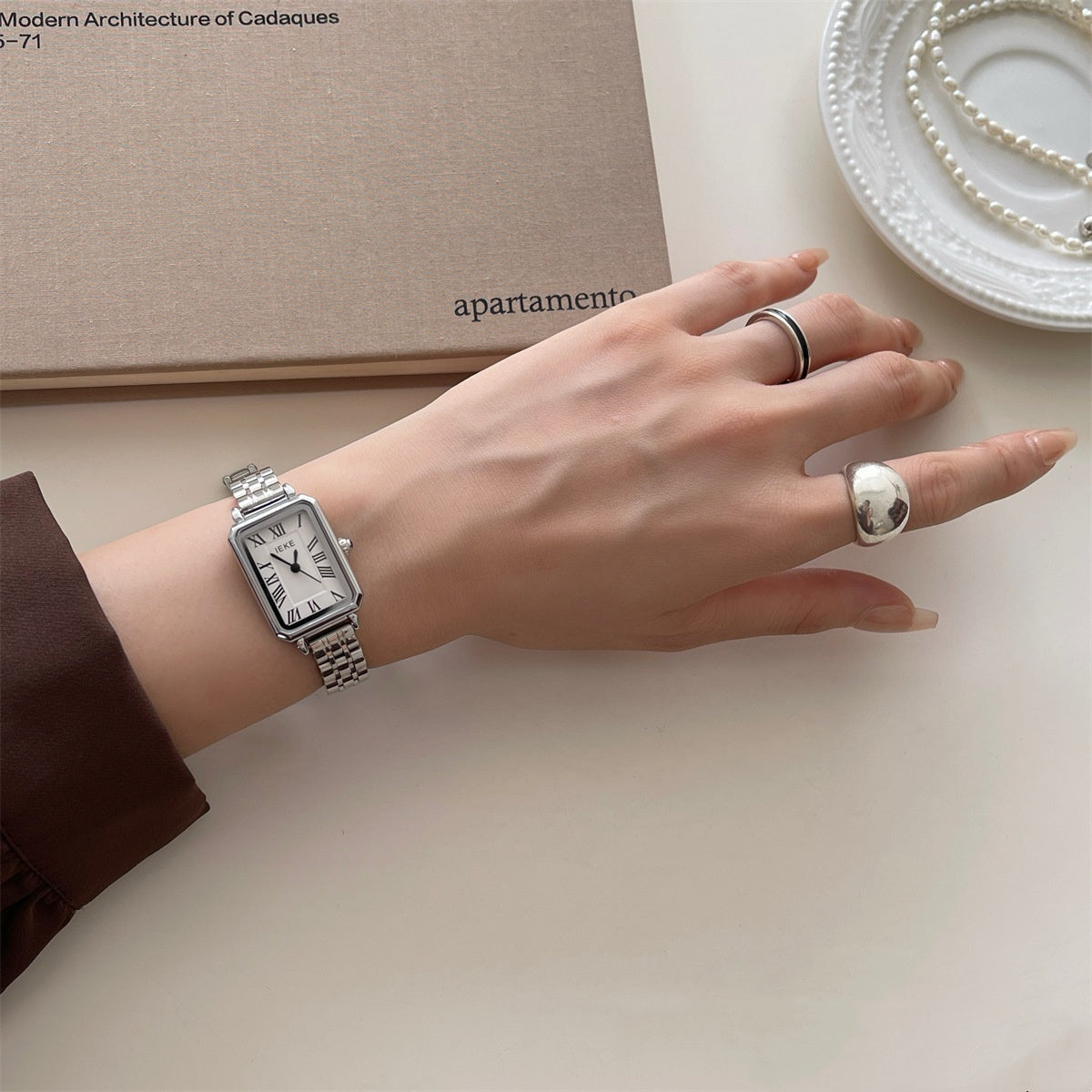 Reloj de cuarzo sencillo para mujer con esfera pequeña y correa de acero estilo retro