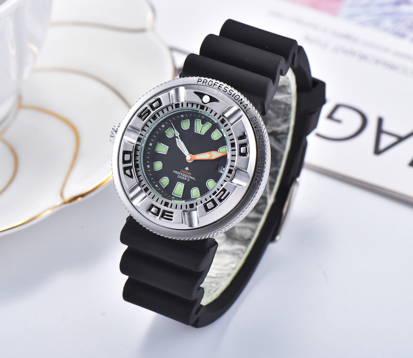 Reloj luminoso XT de 3 pines con correa de goma para hombre