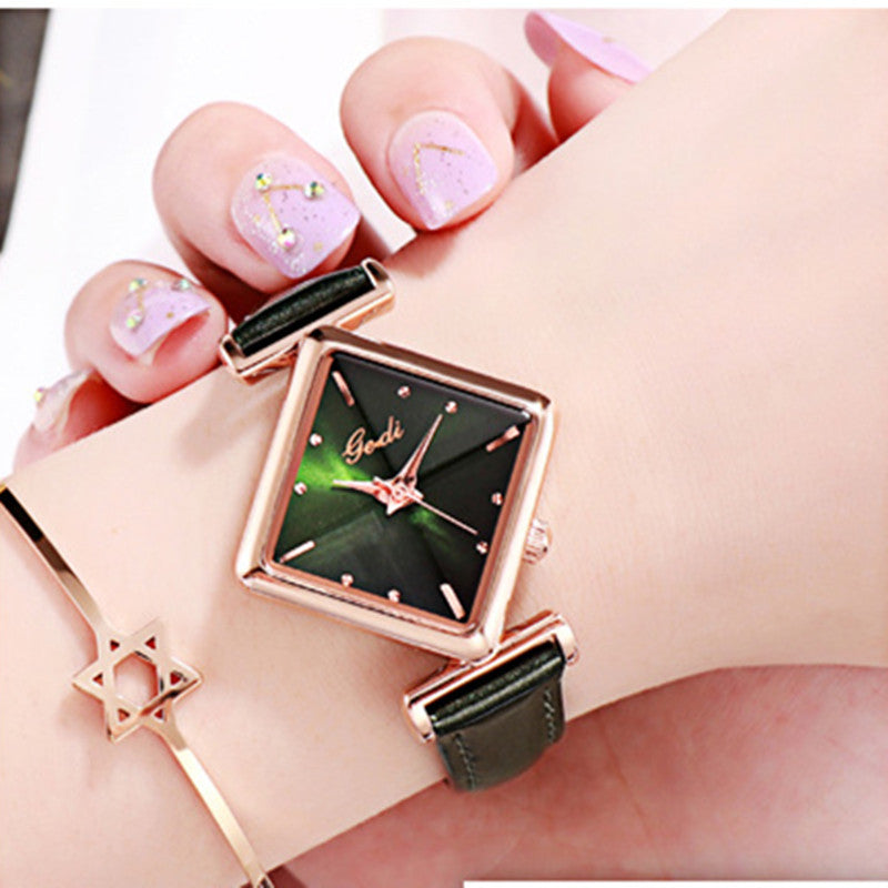 Reloj con esfera de diamantes