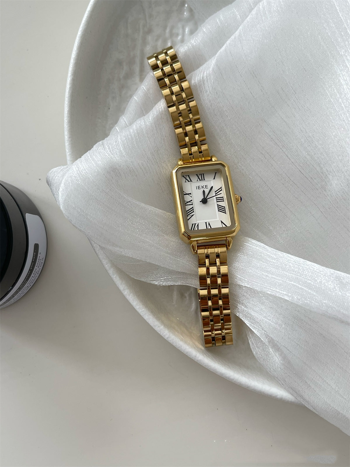 Reloj de cuarzo sencillo para mujer con esfera pequeña y correa de acero estilo retro