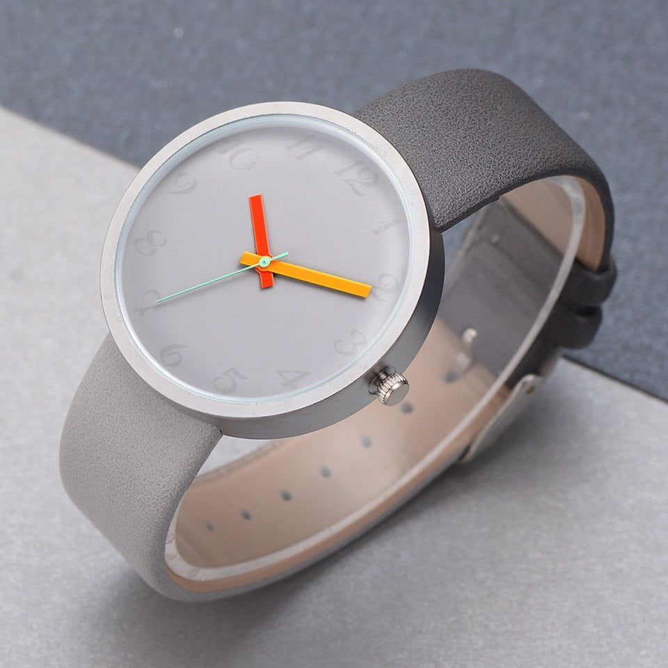 Reloj de mujer Reloj de cuarzo de cuero con contraste gris Relojes de mujer Amantes Reloj de pulsera informal unisex para mujer Reloj femenino