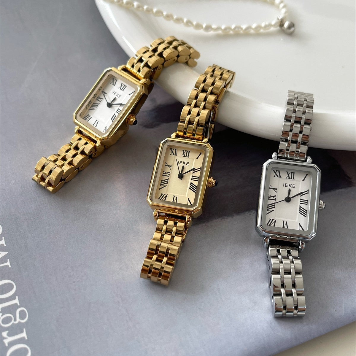 Reloj de cuarzo sencillo para mujer con esfera pequeña y correa de acero estilo retro