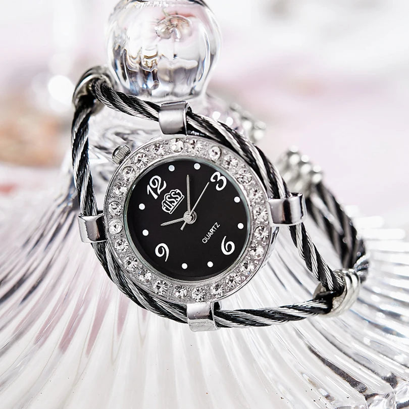 Bangle Watch Women Quartz Wristwatch Minimalist Dial Brand New Design Clock Fashion Diamond Rhinestone Bracelet Band Retro Reloj