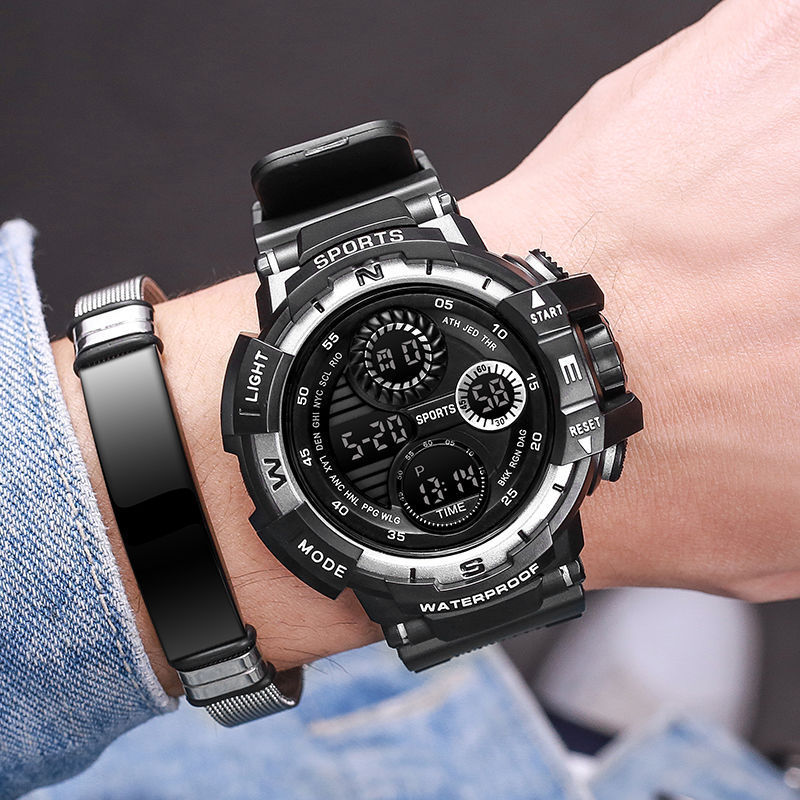 Reloj deportivo multifunción resistente al agua y a la moda.