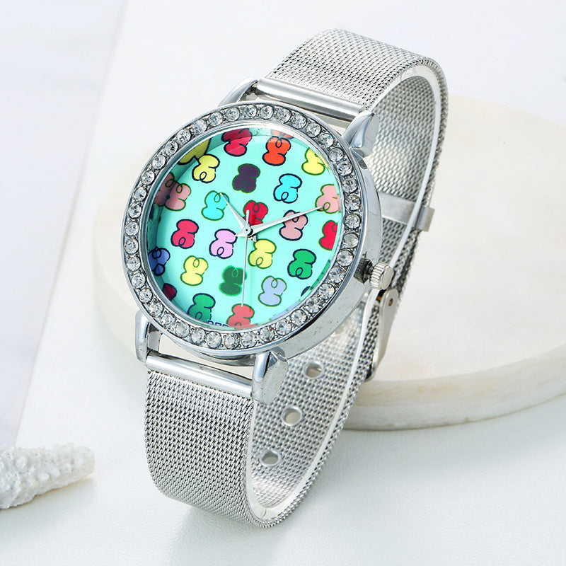 Estuche plateado con diseño de oso y diamantes