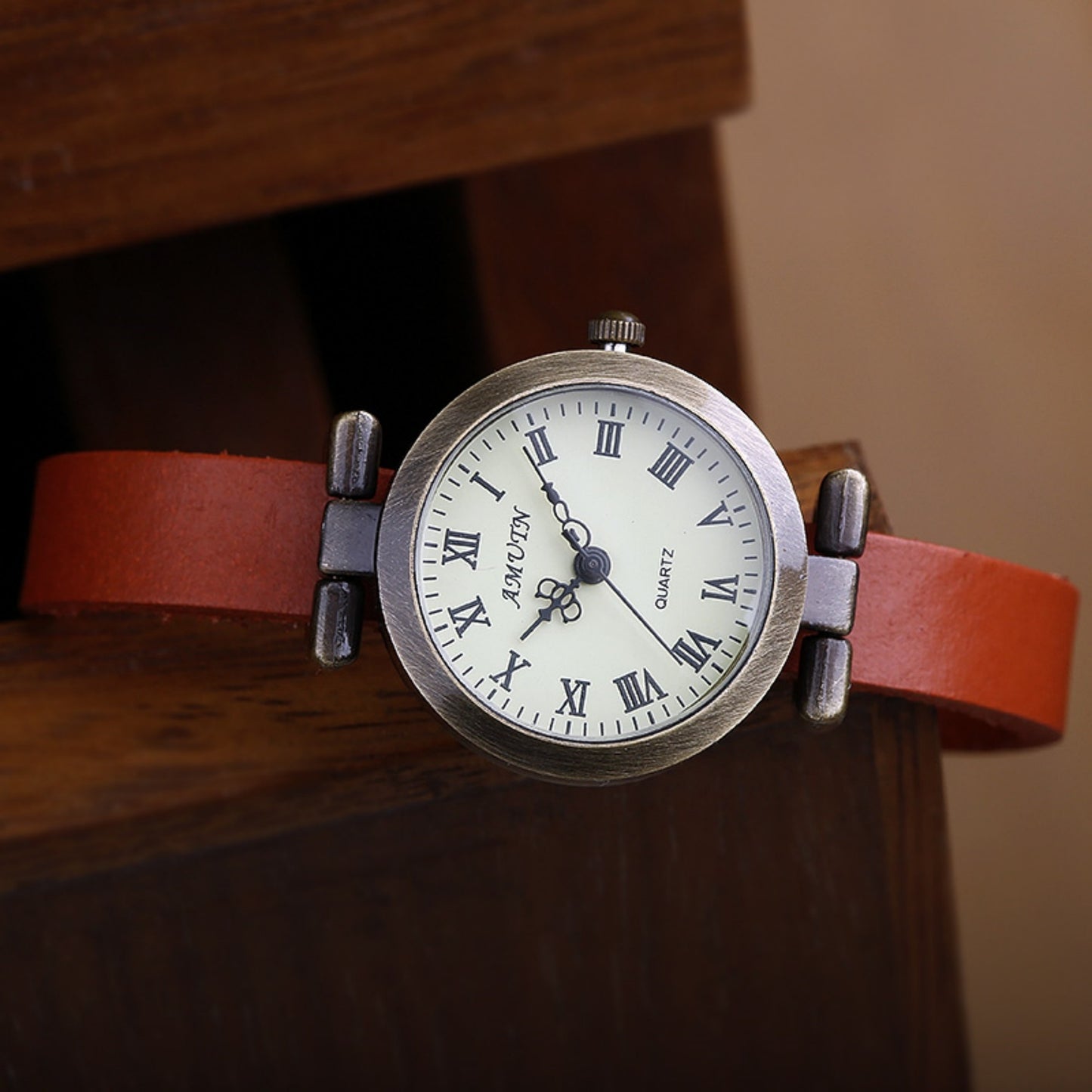 Reloj de cuarzo retro para mujer con diseño de bosque de literatura japonesa