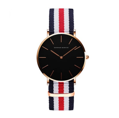 Reloj de cuarzo sencillo resistente al agua.