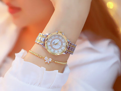 Reloj Linked completo con diamantes para mujer