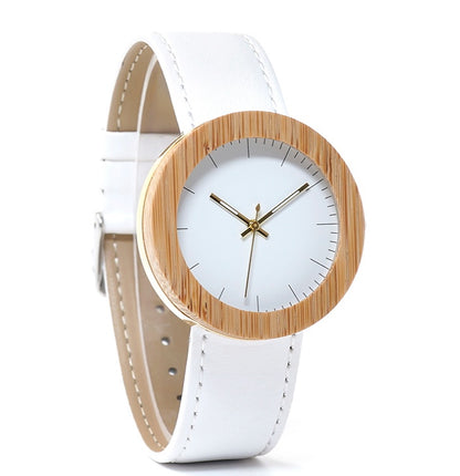 Reloj femenino con movimiento de cuarzo, cinturón de cuero de madera de bambú caliente hecho a mano con mesa de madera