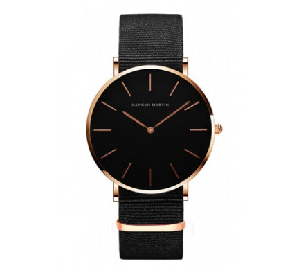 Reloj de cuarzo sencillo resistente al agua.