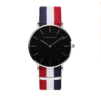 Reloj de cuarzo sencillo resistente al agua.