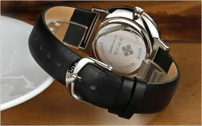 Men's leather quartz watch