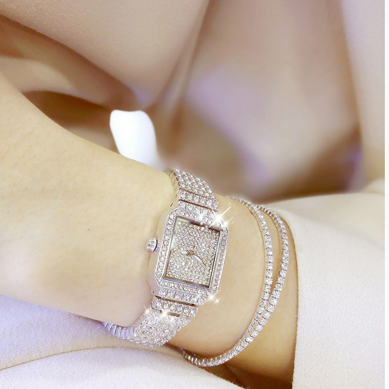 Reloj de cuarzo resistente al agua con diamantes completos