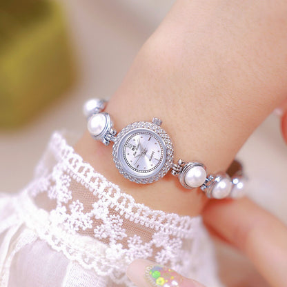 Reloj de pulsera de perlas con temperamento para mujer