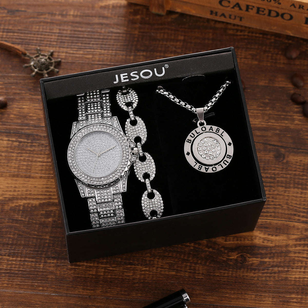 Conjunto de reloj con diamantes engastados