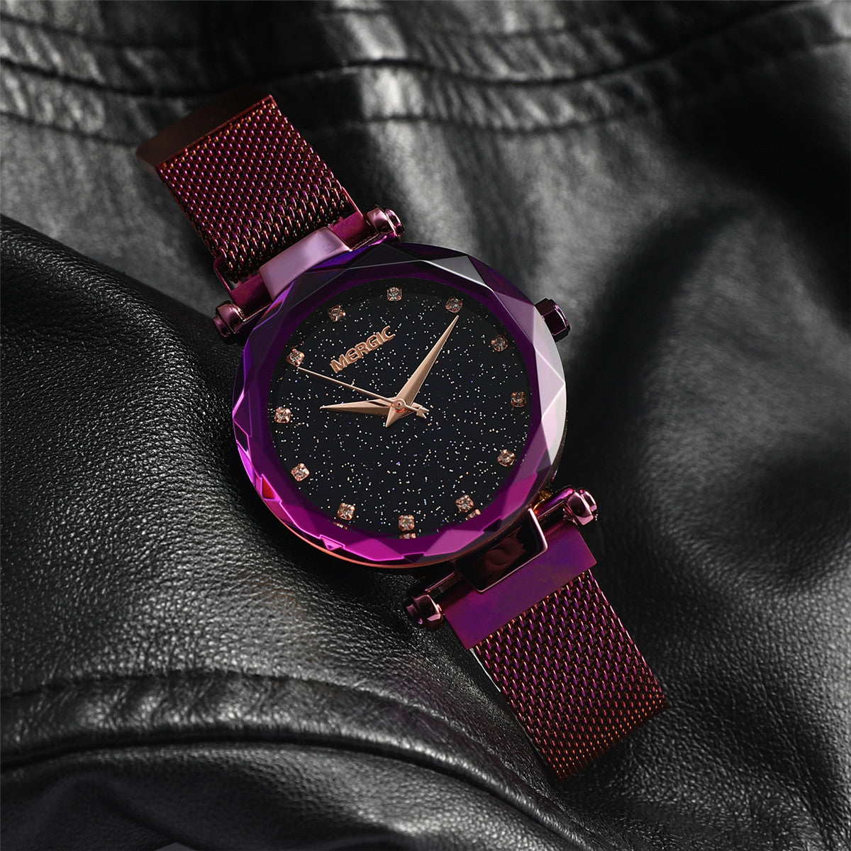 Reloj de malla milanesa con diseño de cielo estrellado y escamas de diamantes de imitación