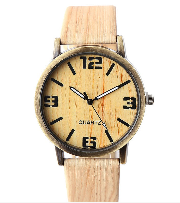 Reloj de pulsera con vetas de madera