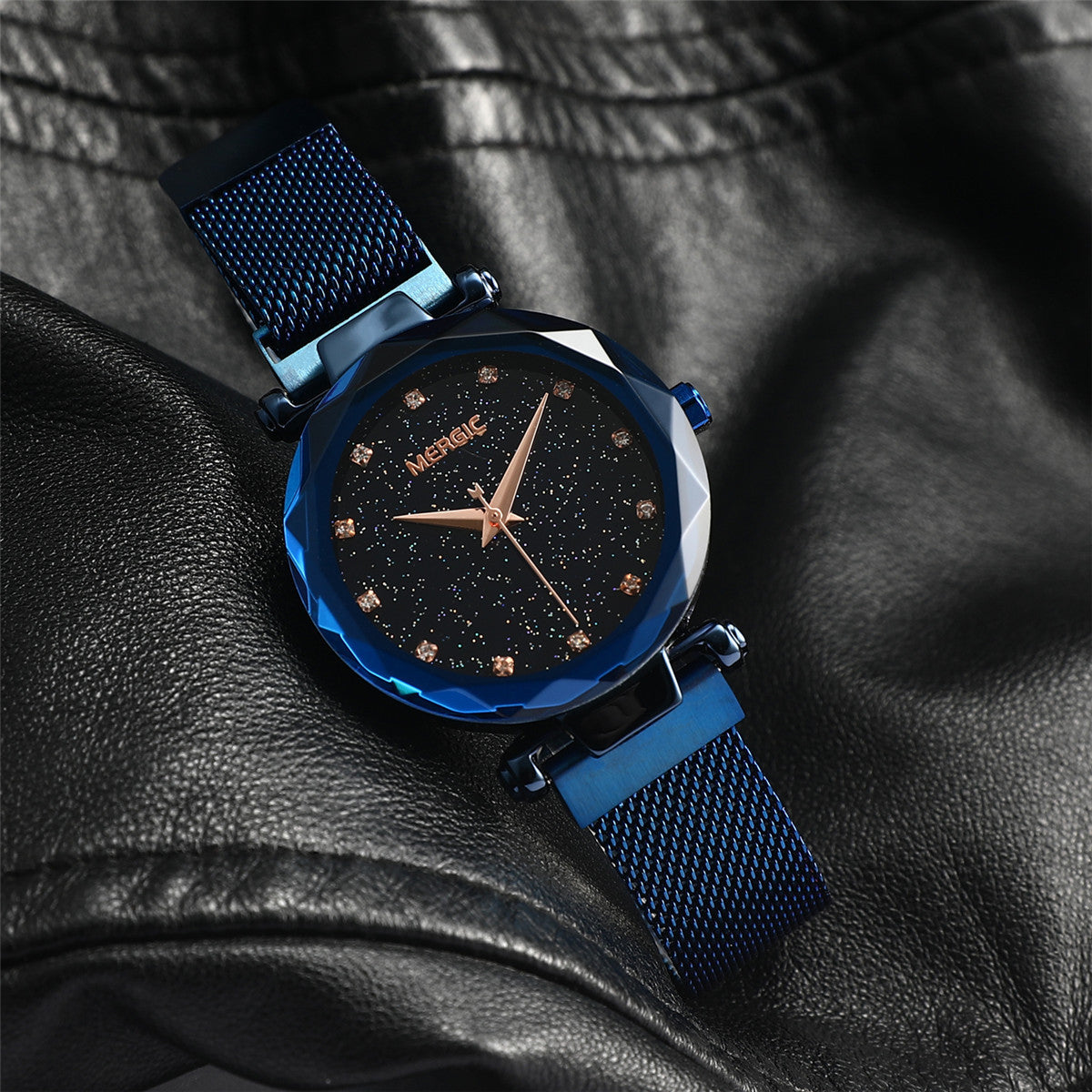 Reloj de malla milanesa con diseño de cielo estrellado y escamas de diamantes de imitación