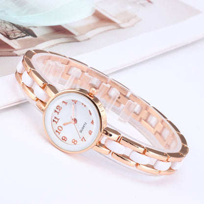 Reloj de pulsera sencillo con diamantes engastados para mujer