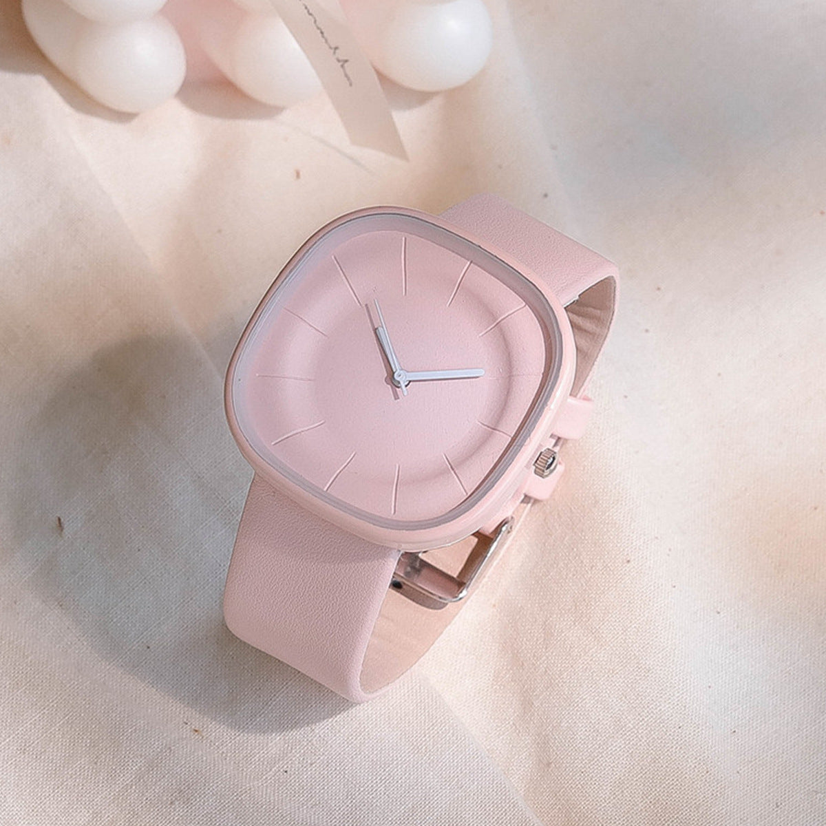 Reloj cuadrado minimalista japonés con diseño de leche y azúcar para mujer