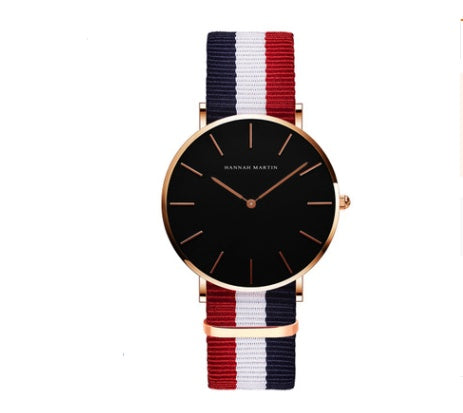Reloj de cuarzo sencillo resistente al agua.