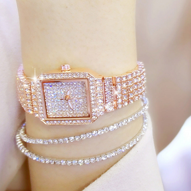 Reloj de cuarzo resistente al agua con diamantes completos