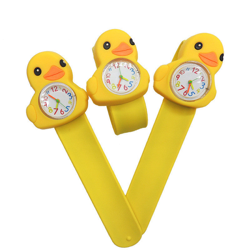 Reloj de cuarzo con dibujos animados de pato amarillo pequeño con adhesivo de PVC