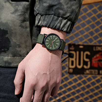 Relojes de moda para hombre, Reloj militar con banda de nailon luminosa, relojes de pulsera deportivos de cuarzo para hombre, Reloj resistente al agua para parejas