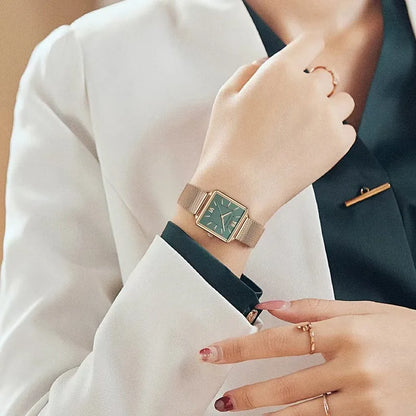 HANNAH MARTIN Relojes para Mujer Nueva Moda Casual Japón Movimiento de Cuarzo Esfera Verde Tendencia Correa de Acero Reloj de Mujer Reloj de Mujer