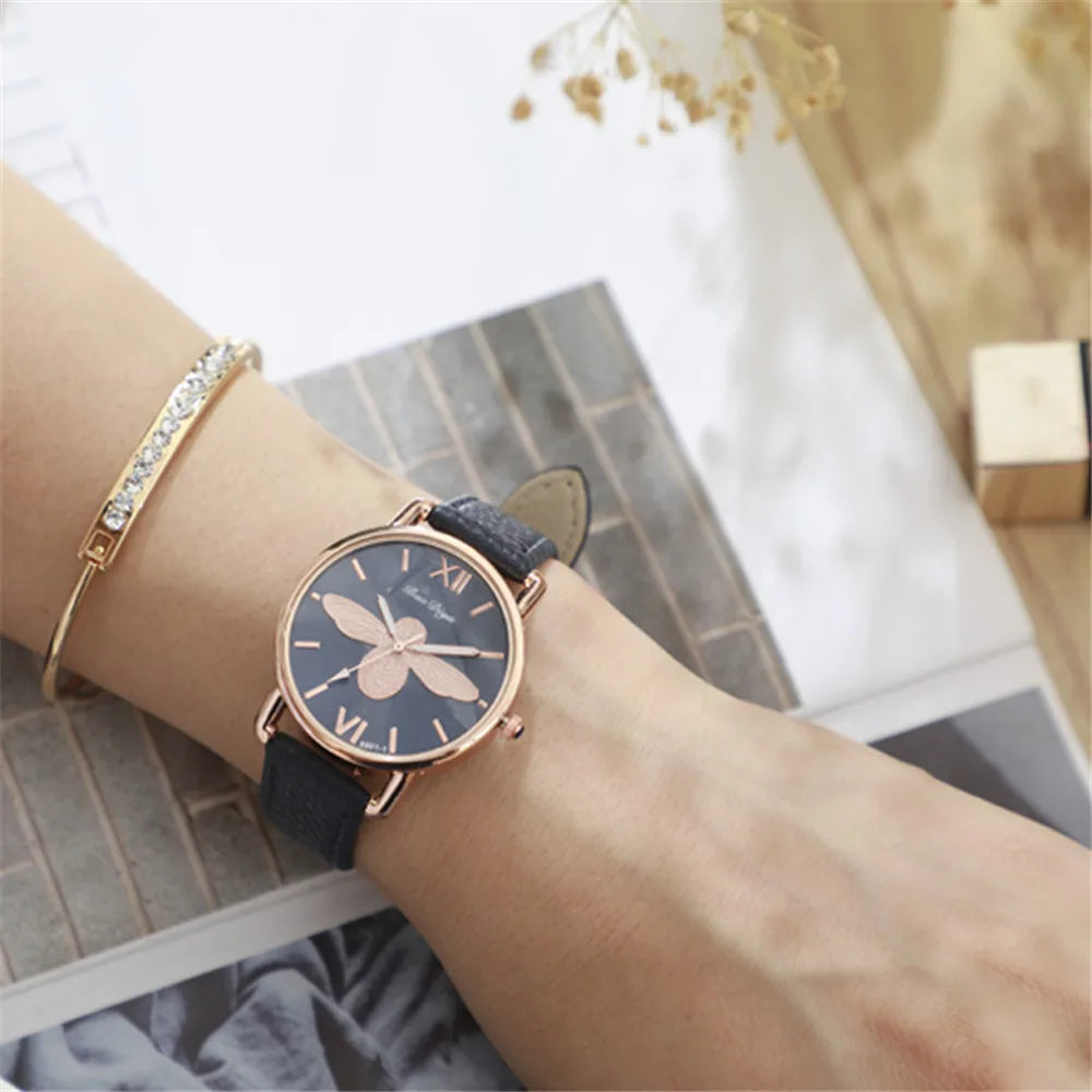 Fashion Casual Female Quartz Clock Simple Little Bee Design Women Watches Vintage Green Leather Ladies Luxury Wristwatches