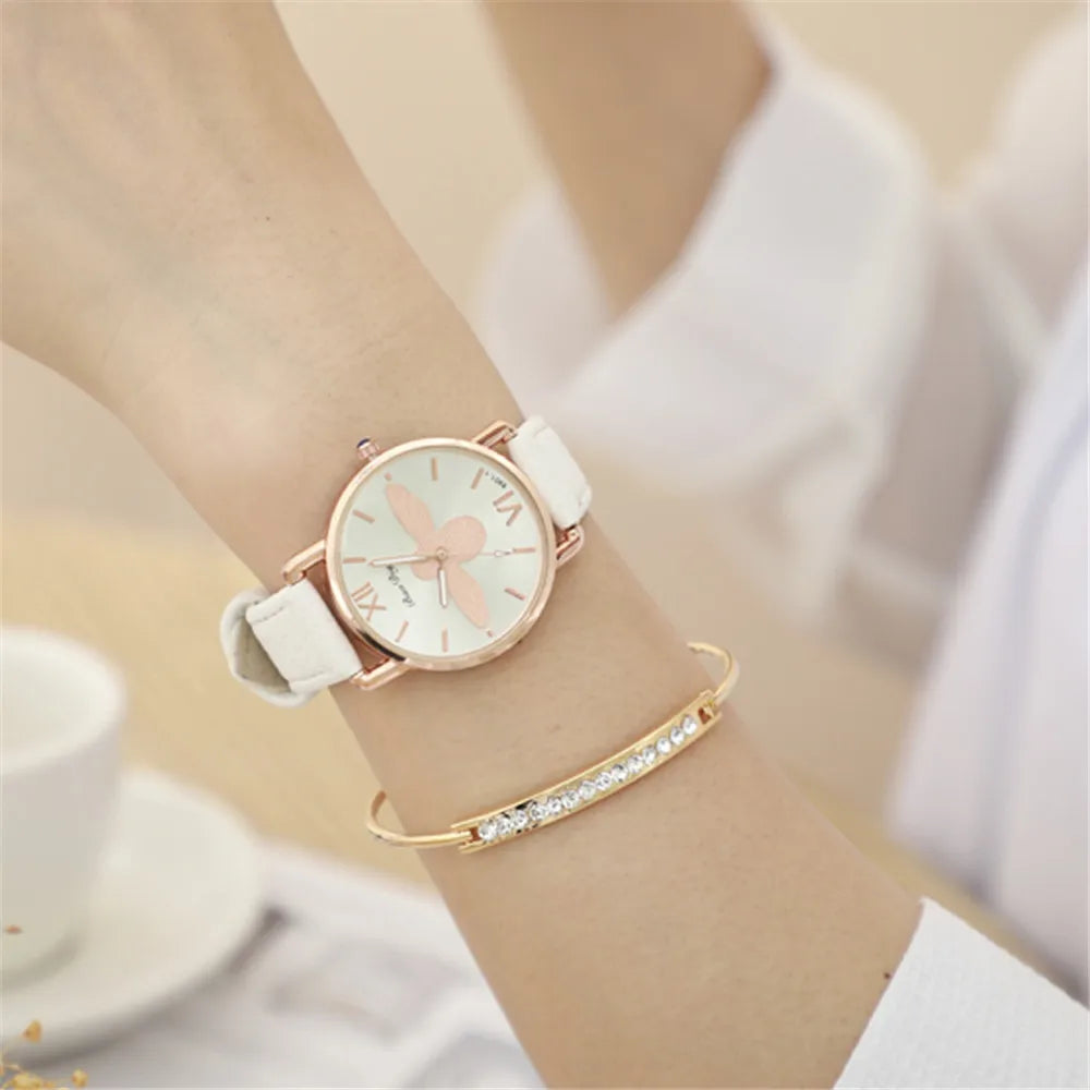 Fashion Casual Female Quartz Clock Simple Little Bee Design Women Watches Vintage Green Leather Ladies Luxury Wristwatches